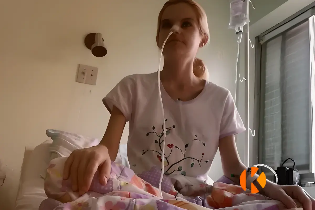Девушка с анорексией в палате